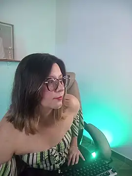 Chanelll Taylorr  online show from 10, 1, 2026