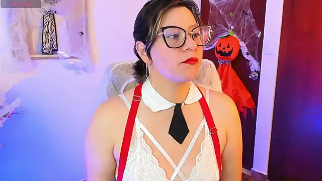 Chanelll Taylorr  online show from 26, 10, 2025