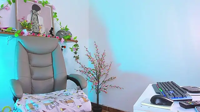 Chanelll Taylorr  online show from 2, 2, 2026