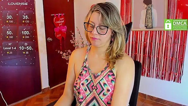 Chanelll Taylorr  online show from 19, 2, 2025