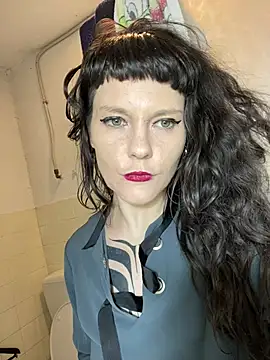 OniricFemme online show from 3, 3, 2026