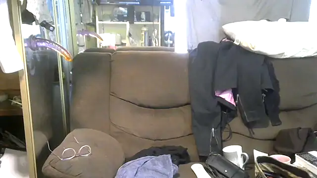 SassyCrystal77 online show from 28, 2, 2026