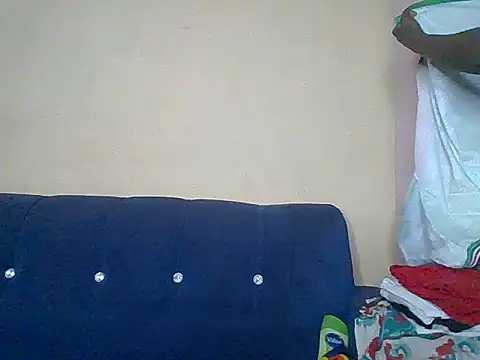 Snapshot of awino001 chatting on 23, 7, 2026 awino001 online show from 23, 7, 2026