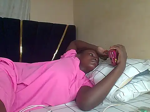 Snapshot of awino001 chatting on 20, 7, 2026 awino001 online show from 20, 7, 2026