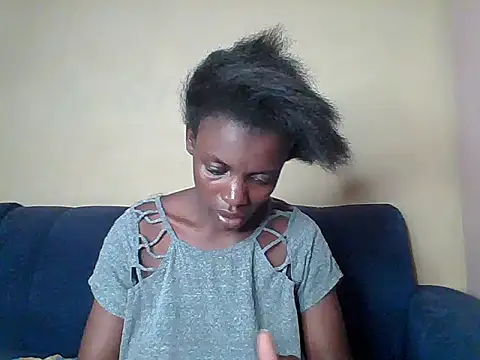 Snapshot of awino001 chatting on 30, 6, 2026 awino001 online show from 30, 6, 2026