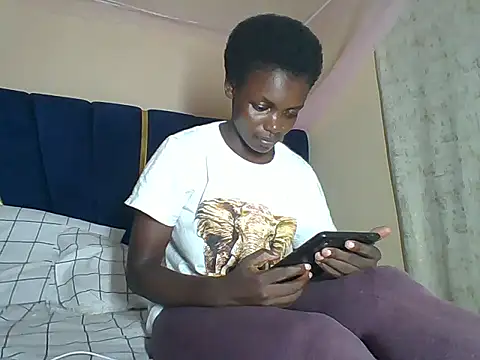 awino001 online show from 24, 10, 2025