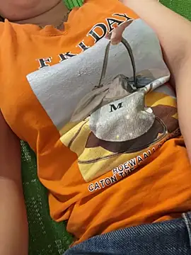 Milk Mom99 online show from 12, 10, 2025