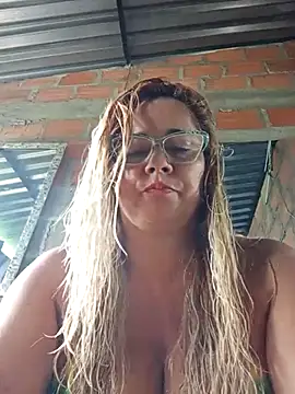 Snapshot of natally_ross21 chatting on 17, 10, 2025 natally ross21 online show from 17, 10, 2025