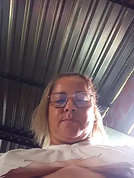 Snapshot of natally_ross21 chatting on 5, 11, 2025 natally ross21 online show from 5, 11, 2025