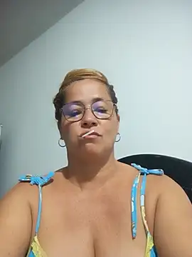 Snapshot of natally_ross21 chatting on 18, 11, 2025 natally ross21 online show from 18, 11, 2025