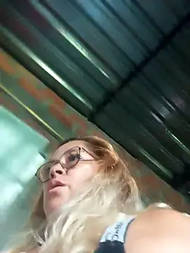 Snapshot of natally_ross21 chatting on 27, 10, 2025 natally ross21 online show from 27, 10, 2025