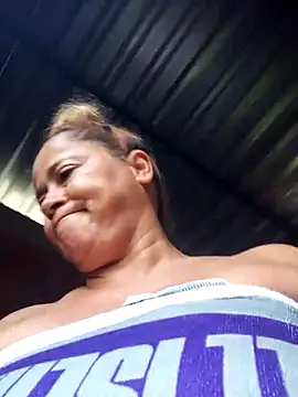 Snapshot of natally_ross21 chatting on 13, 10, 2025 natally ross21 online show from 13, 10, 2025