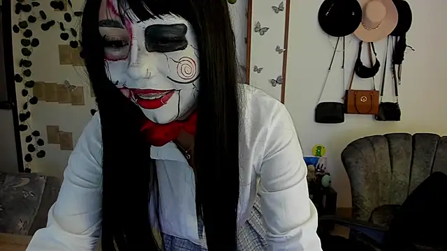 Fiore Sanz  online show from 18, 10, 2025