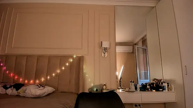 melissa yamazaki online show from 25, 11, 2025