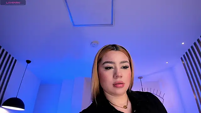 SamanthaKlein  online show from 5, 12, 2025