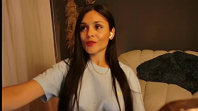 Snapshot of Danna-Saenz chatting on 16, 1, 2025 Danna-Saenz online show from 16, 1, 2025