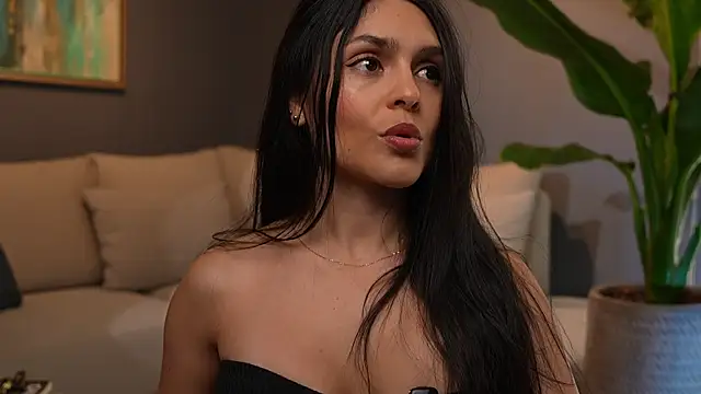 Danna-Saenz online show from 24, 6, 2026