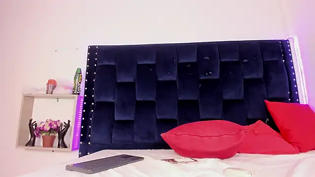 Snapshot of Kim_Baker1 chatting on 26, 11, 2025 Kim Baker1 online show from 26, 11, 2025