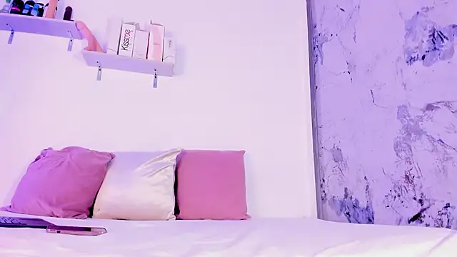 Snapshot of Kim_Baker1 chatting on 18, 10, 2025 Kim Baker1 online show from 18, 10, 2025