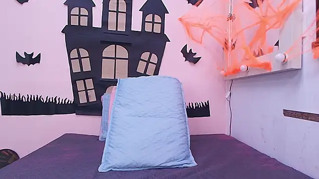 Snapshot of kendal_rossi chatting on 18, 10, 2025 kendal rossi online show from 18, 10, 2025