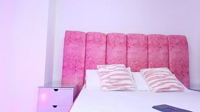 Snapshot of kendal_rossi chatting on 22, 11, 2025 kendal rossi online show from 22, 11, 2025