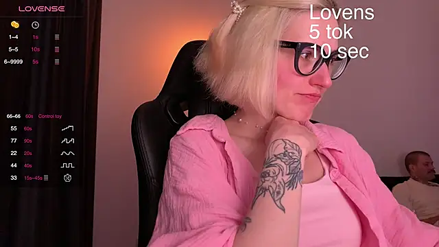 Sexy Sweets online show from 3, 10, 2025