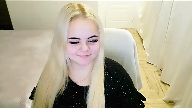 lovely-eyes online show from 19, 1, 2025