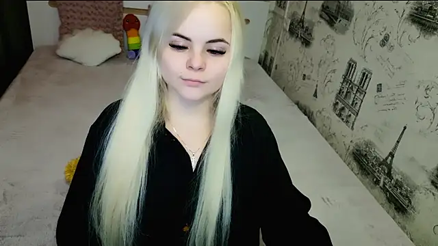 lovely-eyes online show from 14, 3, 2026