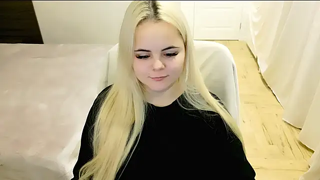 lovely-eyes online show from 15, 1, 2025