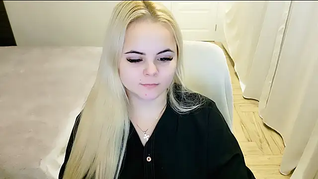 lovely-eyes online show from 26, 1, 2025
