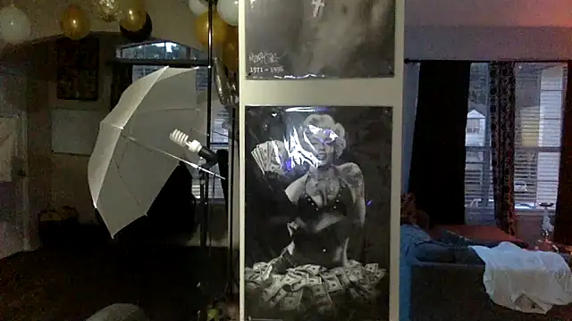 Snapshot of KingDerRico chatting on 5, 1, 2026 KingDerRico online show from 5, 1, 2026