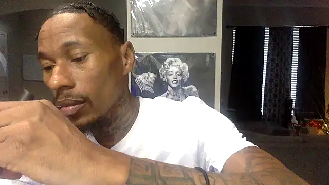 Snapshot of KingDerRico chatting on 18, 12, 2025 KingDerRico online show from 18, 12, 2025