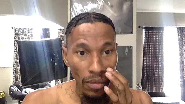 Snapshot of KingDerRico chatting on 17, 12, 2025 KingDerRico online show from 17, 12, 2025