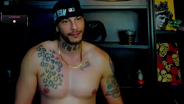 Snapshot of RickG_Oficial chatting on 19, 11, 2025 RickG Oficial online show from 19, 11, 2025