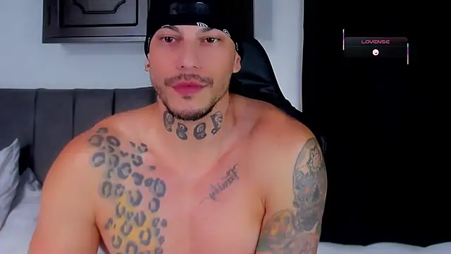 Snapshot of RickG_Oficial chatting on 2, 4, 2026 RickG Oficial online show from 2, 4, 2026