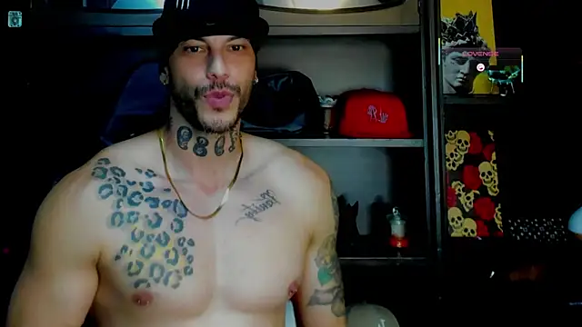 Snapshot of RickG_Oficial chatting on 23, 10, 2025 RickG Oficial online show from 23, 10, 2025