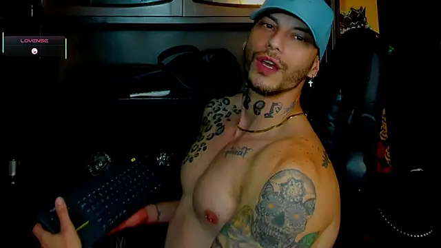 Snapshot of RickG_Oficial chatting on 29, 11, 2025 RickG Oficial online show from 29, 11, 2025