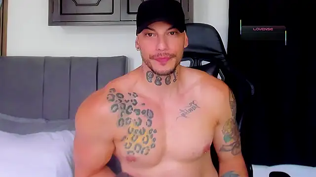 Snapshot of RickG_Oficial chatting on 3, 4, 2026 RickG Oficial online show from 3, 4, 2026