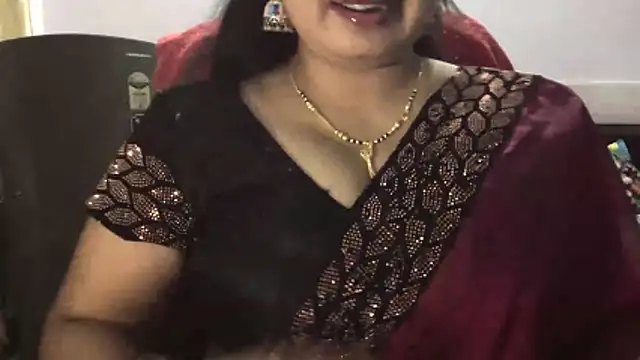 Snapshot of Gulaboo_bhabi chatting on 7, 6, 2026 Gulaboo bhabi online show from 7, 6, 2026