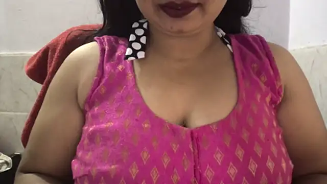 Snapshot of Gulaboo_bhabi chatting on 27, 4, 2026 Gulaboo bhabi online show from 27, 4, 2026