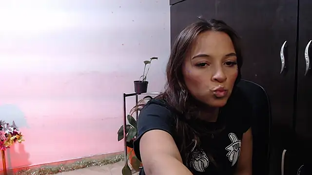 Zoe--khalL online show from 3, 12, 2025