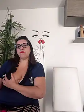 carolyne2023 online show from 9, 10, 2025