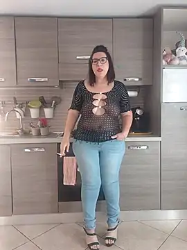 carolyne2023 online show from 14, 4, 2026