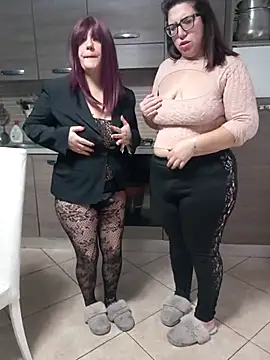 carolyne2023 online show from 25, 11, 2025