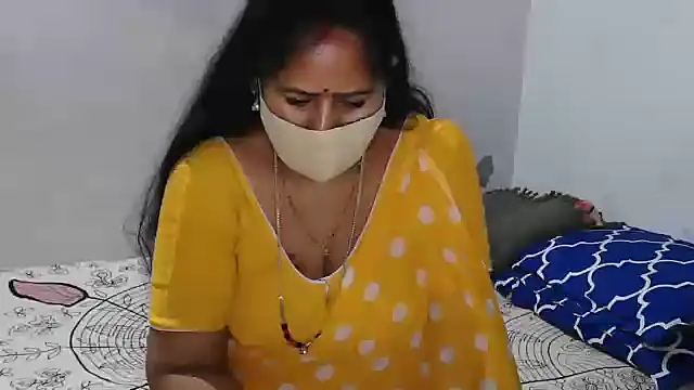 Snapshot of Rani_Darling_99 chatting on 9, 10, 2025 Rani Darling 99 online show from 9, 10, 2025