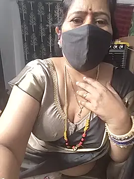 Snapshot of Rani_Darling_99 chatting on 8, 8, 2026 Rani Darling 99 online show from 8, 8, 2026