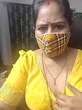 Snapshot of Rani_Darling_99 chatting on 6, 8, 2026 Rani Darling 99 online show from 6, 8, 2026