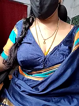 Snapshot of Rani_Darling_99 chatting on 20, 6, 2026 Rani Darling 99 online show from 20, 6, 2026