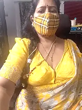 Snapshot of Rani_Darling_99 chatting on 6, 8, 2026 Rani Darling 99 online show from 6, 8, 2026