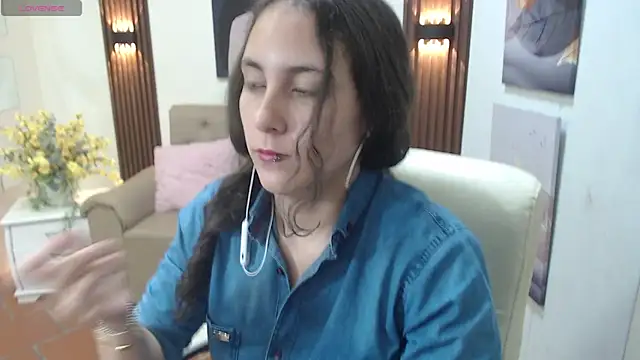 xlunna online show from 22, 10, 2025